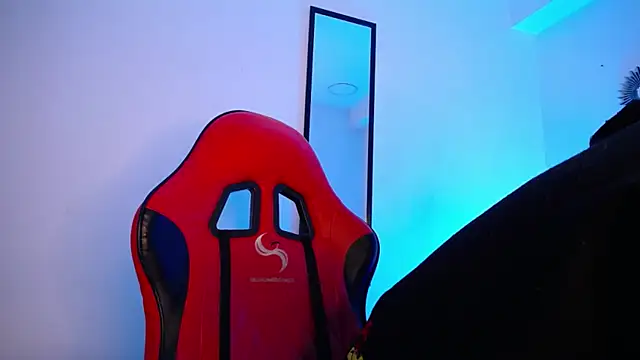 Anhonymus  online show from 11-24-25, 03:39