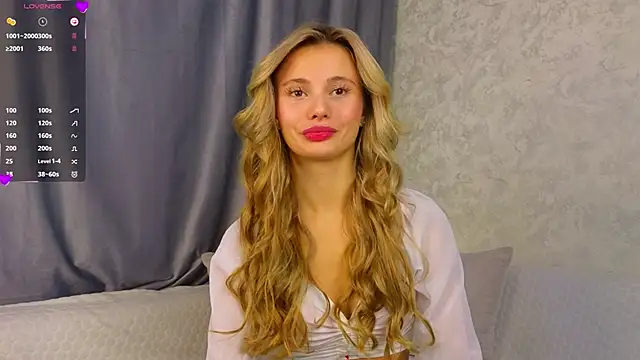 NaughtySeraphine online show from 11-17-25, 06:08