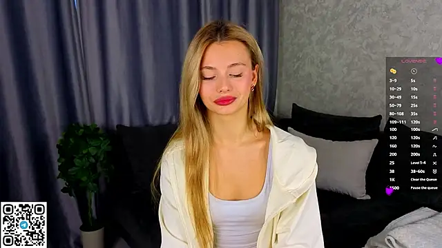 NaughtySeraphine online show from 02-04-26, 05:02