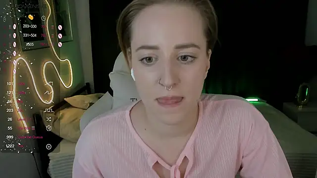 Alice Cire online show from 12-14-25, 05:07