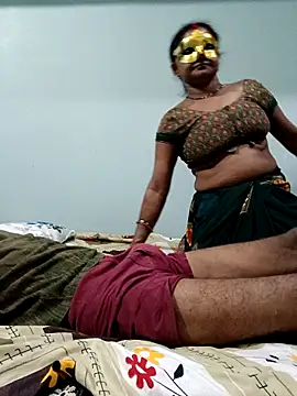 Snapshot of NIT-COUPLE chatting on 10-06-25, 03:42 NIT-COUPLE online show from 10-06-25, 03:42