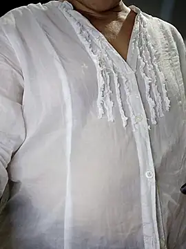 Snapshot of Amanda39 chatting on 01-11-26, 12:26 Amanda39 online show from 01-11-26, 12:26