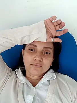 Snapshot of Amanda39 chatting on 02-05-26, 12:32 Amanda39 online show from 02-05-26, 12:32