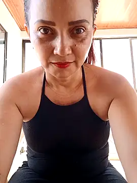 Snapshot of Amanda39 chatting on 02-11-26, 08:14 Amanda39 online show from 02-11-26, 08:14