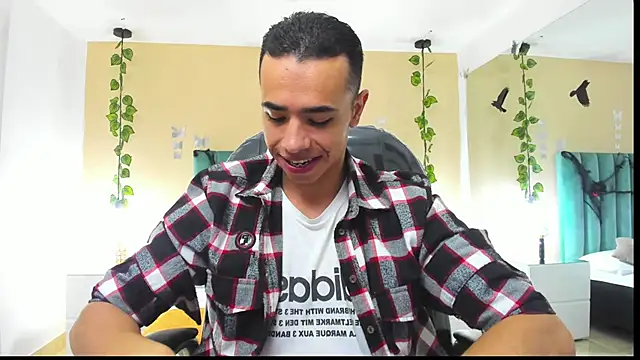 Muscle Scott online show from 10-25-25, 12:34