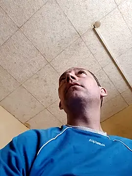 Snapshot of frederic198 chatting on 07-17-26, 11:39 frederic198 online show from 07-17-26, 11:39