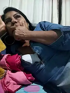 Snapshot of AnggelicaSwan21 chatting on 11-04-25, 01:05 AnggelicaSwan21 online show from 11-04-25, 01:05