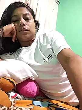 Snapshot of AnggelicaSwan21 chatting on 11-10-25, 12:20 AnggelicaSwan21 online show from 11-10-25, 12:20