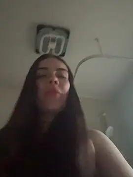 valentinalamont online show from 09-19-25, 05:57