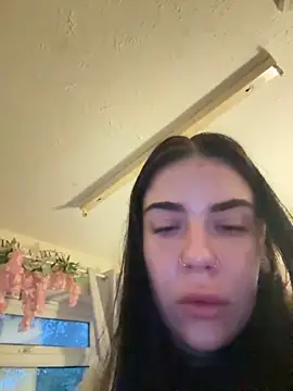 valentinalamont online show from 10-13-25, 06:24