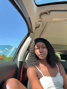 Snapshot of ebonysweetyy chatting on 04-23-26, 01:35 ebonysweetyy online show from 04-23-26, 01:35
