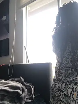 Paris 11 online show from 11-15-25, 12:45