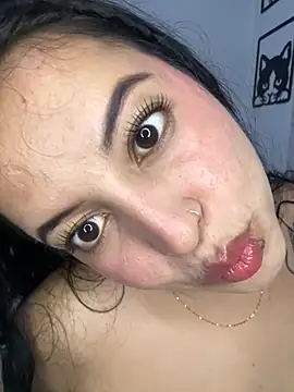 Snapshot of Emma_2903 chatting on 10-16-25, 02:01 Emma 2903 online show from 10-16-25, 02:01