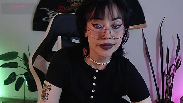 Ellyuwuw online show from 01-10-26, 11:31