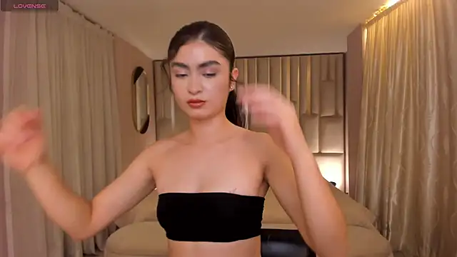 Snapshot of LucyWeiss_ chatting on 09-10-25, 07:36 LucyWeiss online show from 09-10-25, 07:36