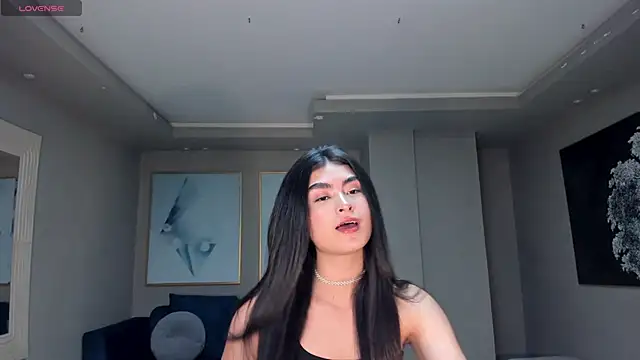 Snapshot of LucyWeiss_ chatting on 09-24-25, 08:12 LucyWeiss online show from 09-24-25, 08:12