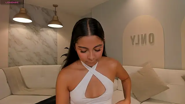 Snapshot of NinaBlum chatting on 09-11-25, 03:06 NinaBlum online show from 09-11-25, 03:06