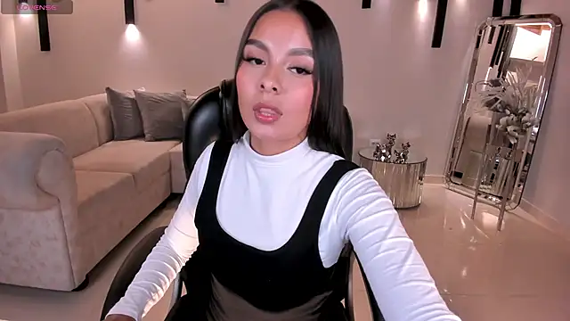 Snapshot of NinaBlum chatting on 09-17-25, 03:19 NinaBlum online show from 09-17-25, 03:19