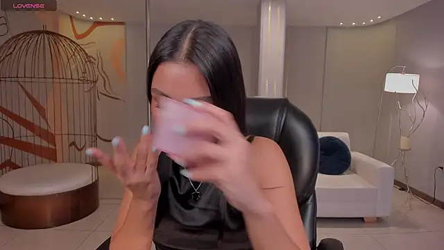 Snapshot of NinaBlum chatting on 11-27-25, 05:09 NinaBlum online show from 11-27-25, 05:09