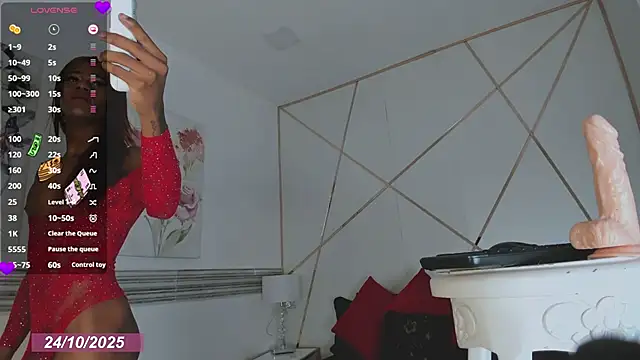 shantal chocolet online show from 10-24-25, 01:51