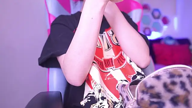 Rebecah 1 online show from 04-11-26, 12:09