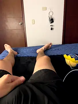 Snapshot of liamty_luxor chatting on 10-30-25, 03:41 liamty luxor online show from 10-30-25, 03:41