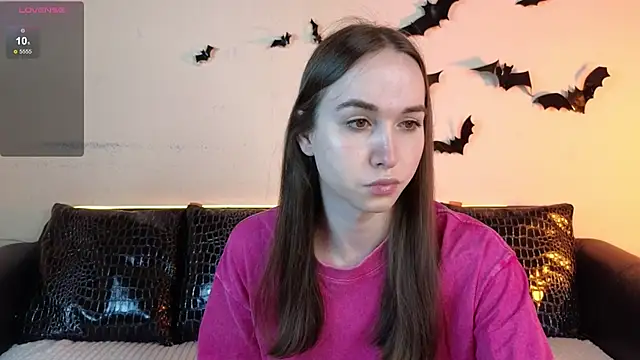 Angeel Kate online show from 11-13-25, 04:44