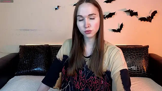 Angeel Kate online show from 11-21-25, 04:44