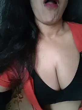 Snapshot of Deepa_Sharma143 chatting on 06-21-26, 02:03 Deepa Sharma143 online show from 06-21-26, 02:03