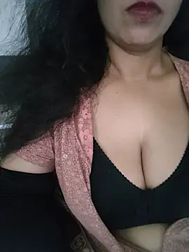 Snapshot of Deepa_Sharma143 chatting on 07-06-26, 01:35 Deepa Sharma143 online show from 07-06-26, 01:35