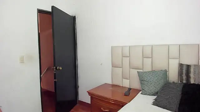 Snapshot of BiancaMoreti chatting on 06-04-26, 04:02 BiancaMoreti online show from 06-04-26, 04:02