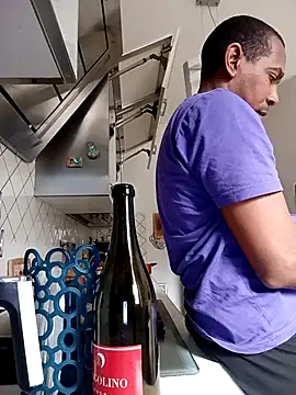 estrogeni online show from 04-15-26, 06:42