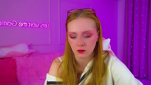 AgataFoxley online show from 10-12-25, 06:12