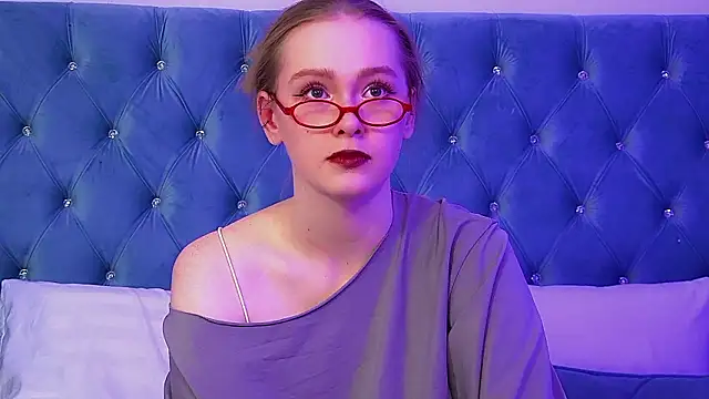 AgataFoxley online show from 03-04-26, 06:14