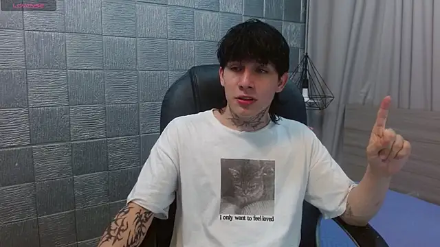 Iantwink18 online show from 11-29-25, 03:20