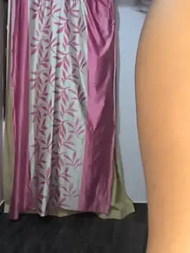 Snapshot of Family02 chatting on 02-17-26, 05:08 Family02 online show from 02-17-26, 05:08