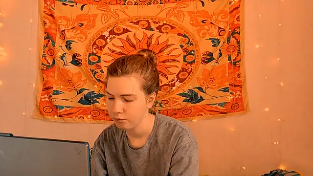 AliceCUNTach online show from 04-04-26, 05:06