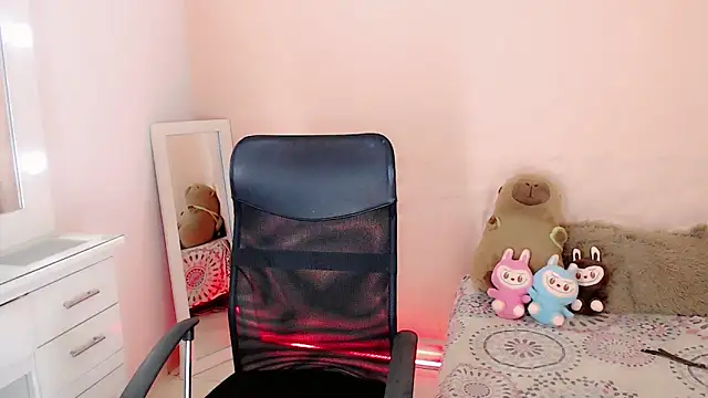 sweet royal  online show from 10-21-25, 07:53