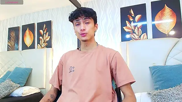 Snapshot of Lean_Portman chatting on 10-25-25, 08:36 Lean Portman online show from 10-25-25, 08:36