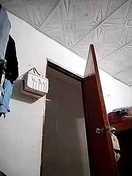 Angelly ricura online show from 12-21-25, 11:56