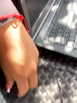 Adele Pinkk online show from 10-23-25, 01:43