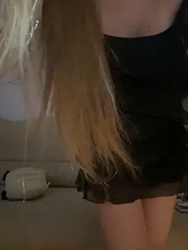 Nikihot   online show from 12-03-25, 10:41