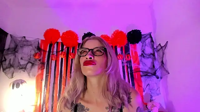 MerryyMendez online show from 10-08-25, 01:14