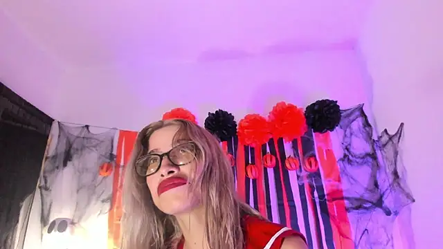 MerryyMendez online show from 10-11-25, 01:16