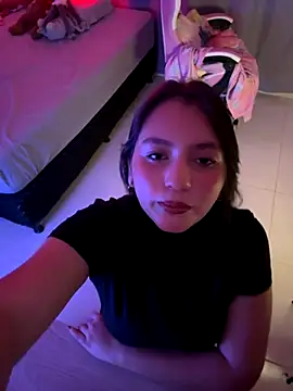 Snapshot of Angeldusttt chatting on 11-01-25, 01:29 Angeldusttt online show from 11-01-25, 01:29