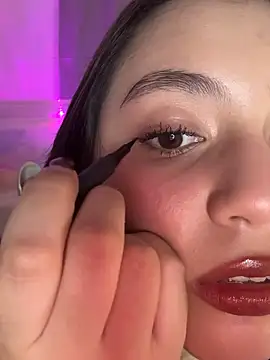 Snapshot of Angeldusttt chatting on 11-18-25, 01:22 Angeldusttt online show from 11-18-25, 01:22