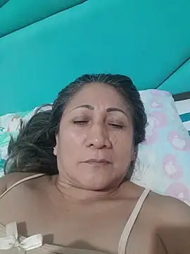 Snapshot of LizaMintelli chatting on 05-28-26, 03:48 LizaMintelli online show from 05-28-26, 03:48
