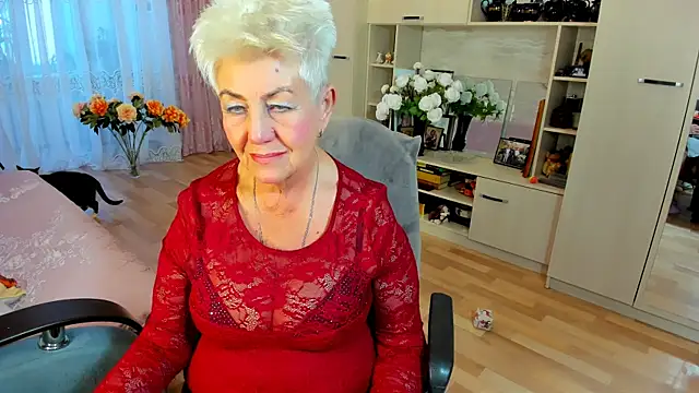 HotandMature online show from 01-15-26, 10:42