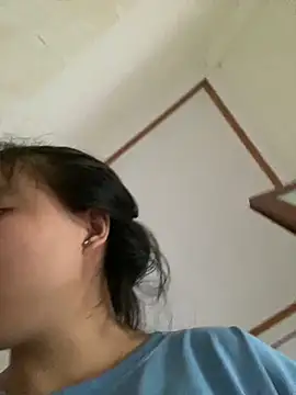 Snapshot of viluna chatting on 09-18-25, 01:40 viluna online show from 09-18-25, 01:40