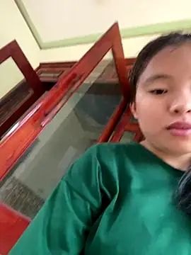 Snapshot of viluna chatting on 10-03-25, 12:29 viluna online show from 10-03-25, 12:29